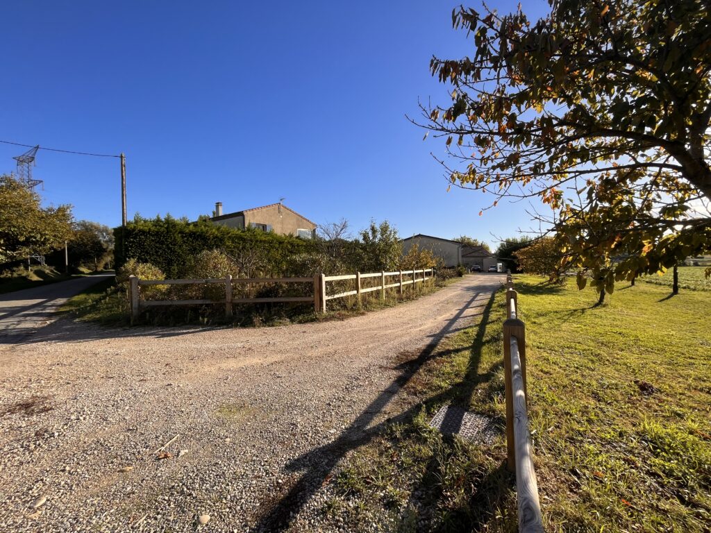 Drôme entrée du gîte des étoiles
